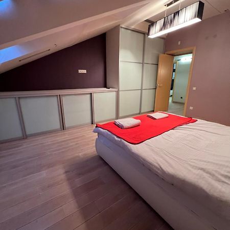 Apartment On Arkhipenka With Panorama View Lviv Buitenkant foto