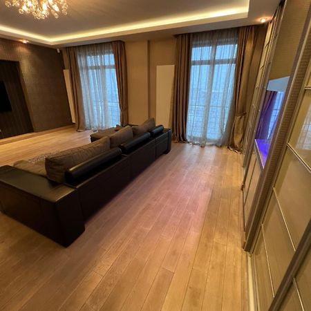 Apartment On Arkhipenka With Panorama View Lviv Buitenkant foto