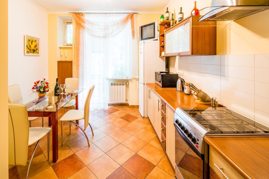 Apartment On Arkhipenka With Panorama View Lviv Buitenkant foto